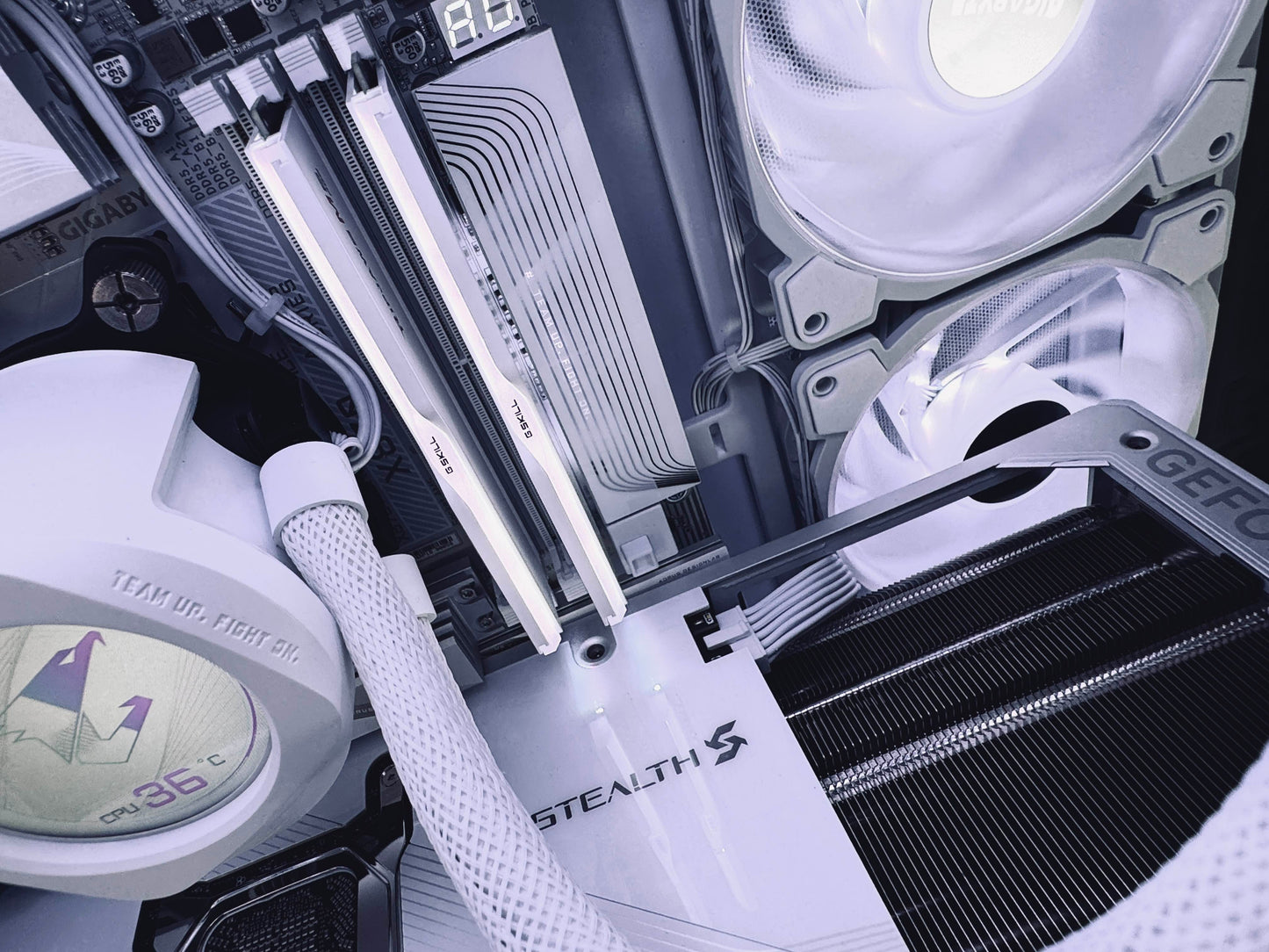 【C500/GIGABYTE STEALTHモデル】AM5-Ryzen 7 9800X3D/RTX5090搭載モデル