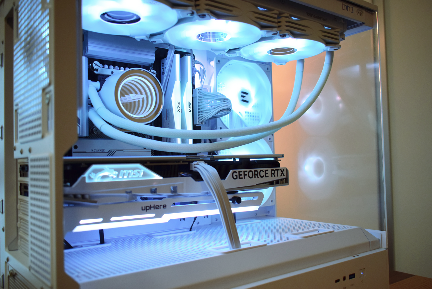 【P30 WHITE】AM5-Ryzen 7 7800X3D/RTX5070Ti搭載モデル