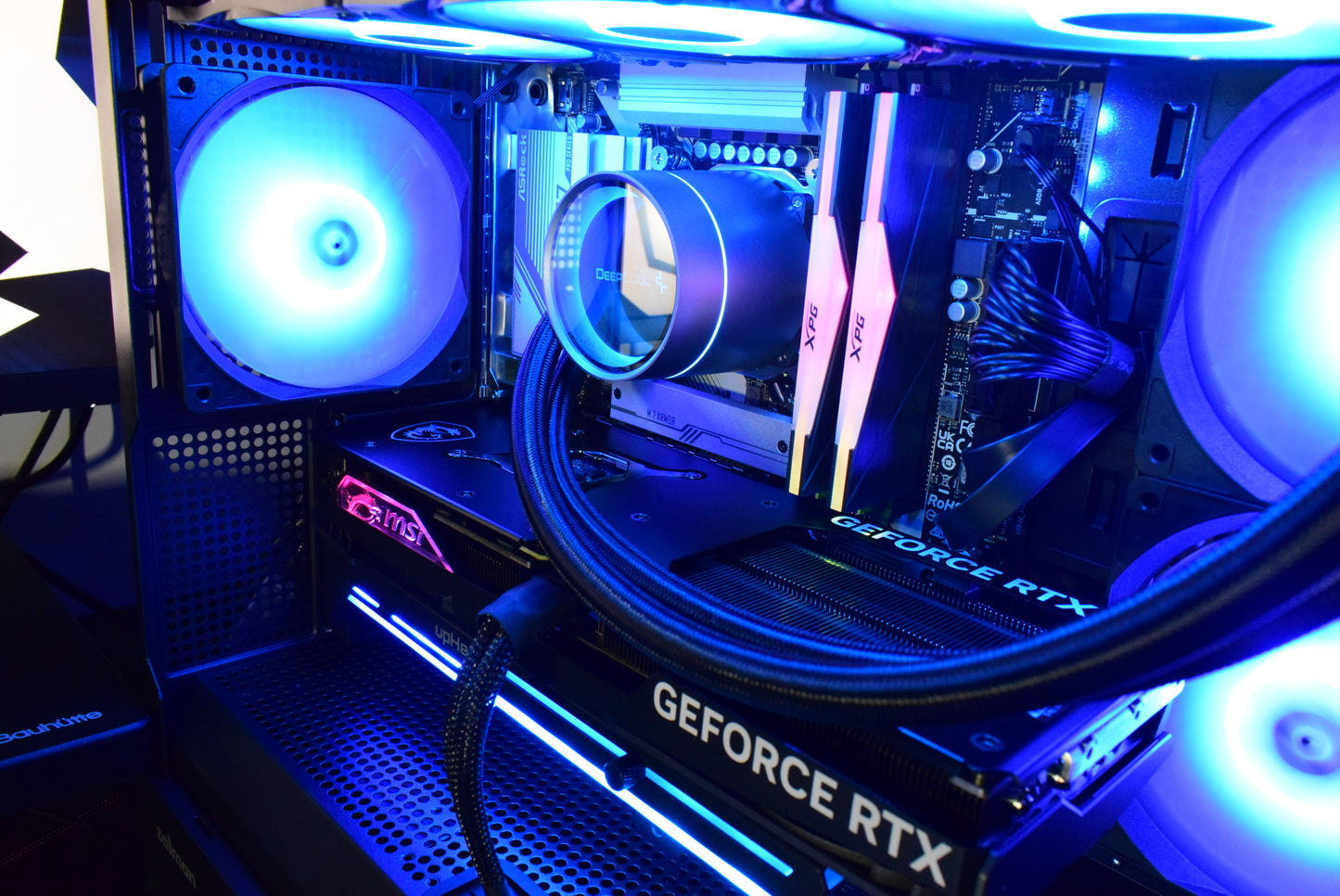 【セキュリティソフトお得パック】P30 BLACK/AM5-Ryzen 7 7800X3D/RTX5070Ti搭載モデル