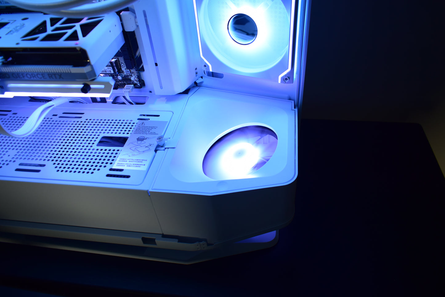 【FV270RGBWhite】AM5-Ryzen 7 9800X3D/RTX5070Ti搭載モデル