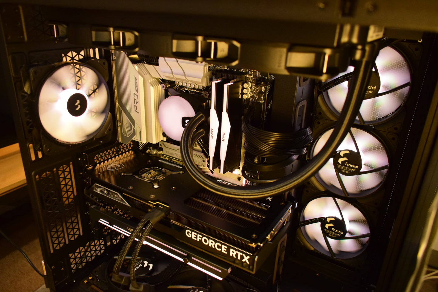 【Xmasセール】CORSAIR 6500X Tempered Glass Black/AM5-Ryzen 7 9800X3D/RTX5070Ti搭載モデル