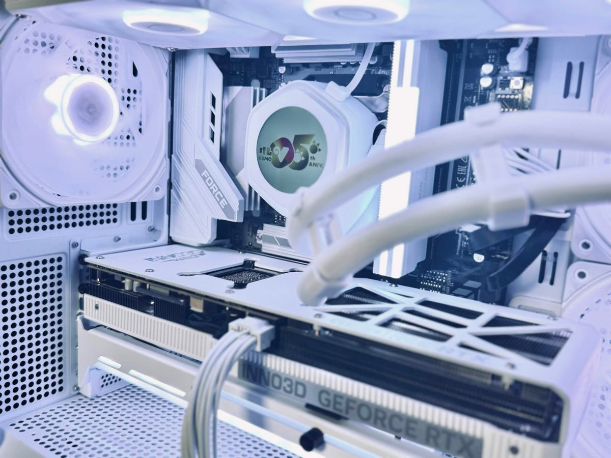 【けものフレンズVぷろじぇくとコラボモデル】P30 White/AM4-Ryzen 7 5700X/RTX5060 搭載モデル
