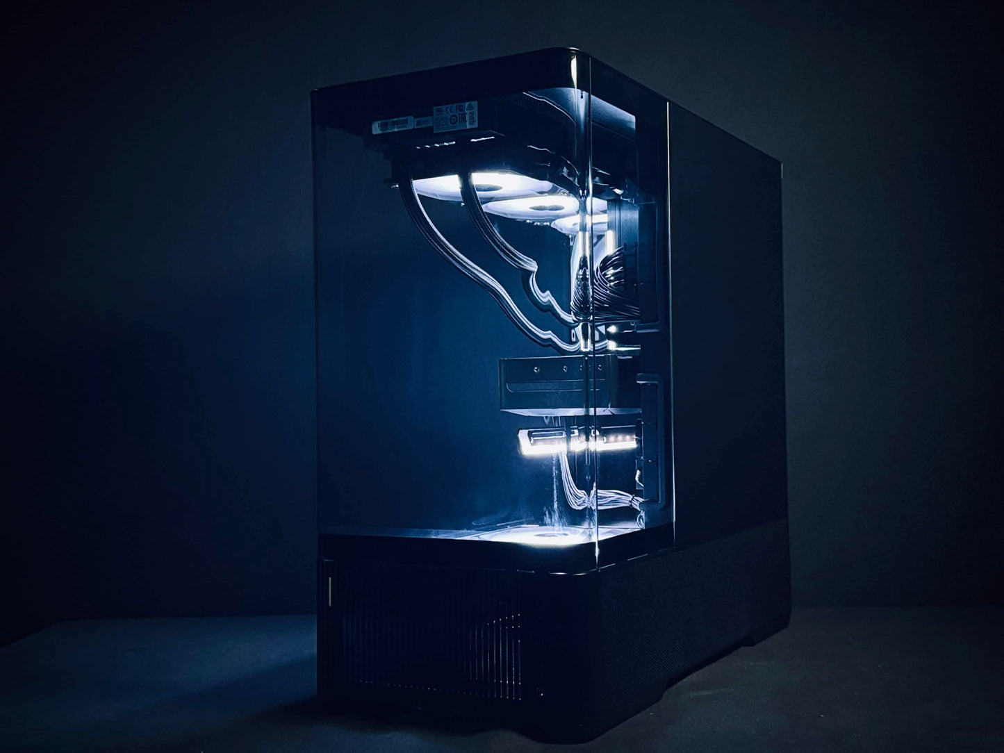 【C6CurveAir Black】AM5-Ryzen 7 9800X3D/RTX5070Ti搭載モデル