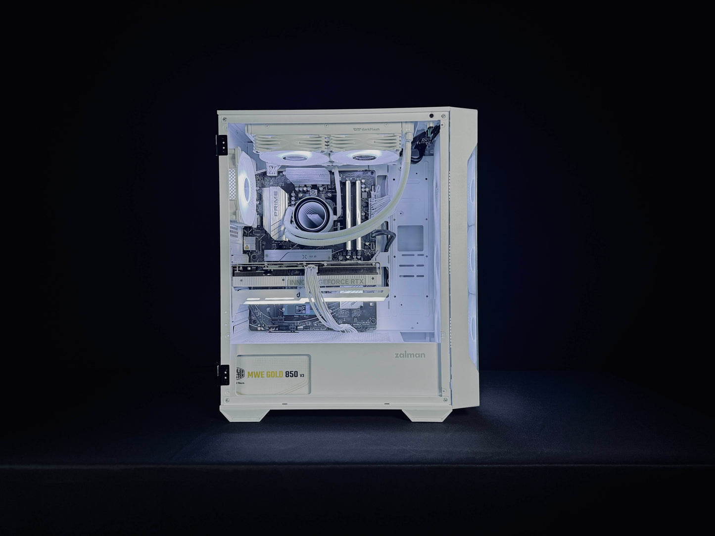 【セール】i3NEO TG WHITE/AM5-Ryzen 7 9800X3D/RTX5070Ti搭載モデル