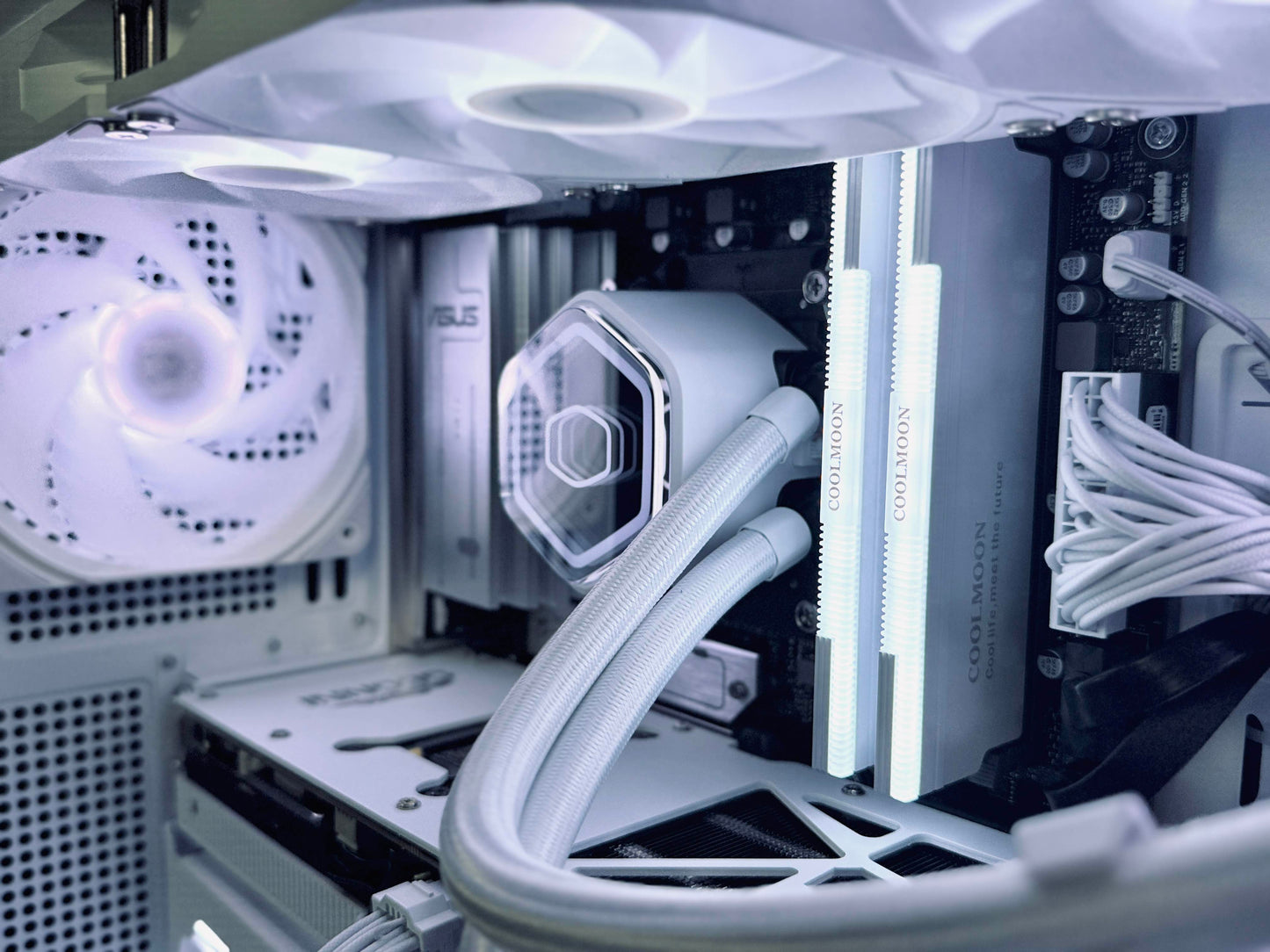 【レフトの日セール】P30 WHITE/AM5-Ryzen 7 9800X3D/RTX5070Ti搭載モデル