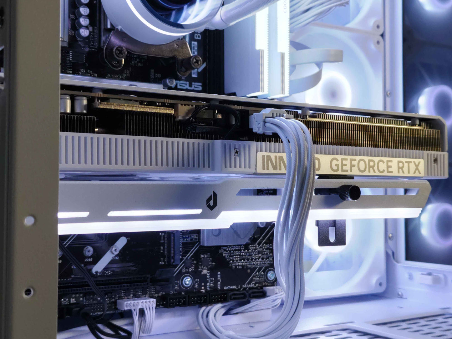 【2026サマーセール】COUGAR FV150 RE White/AM5-Ryzen 7 7800X3D/RTX5070搭載モデル